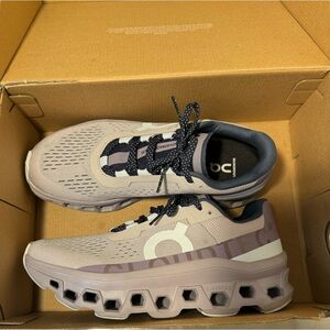 On Cloud Monster Women’s size 8.5 in Arctic Pearl.